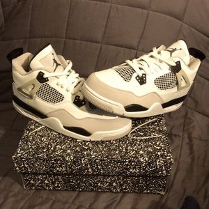 Jordan 4 retro military black